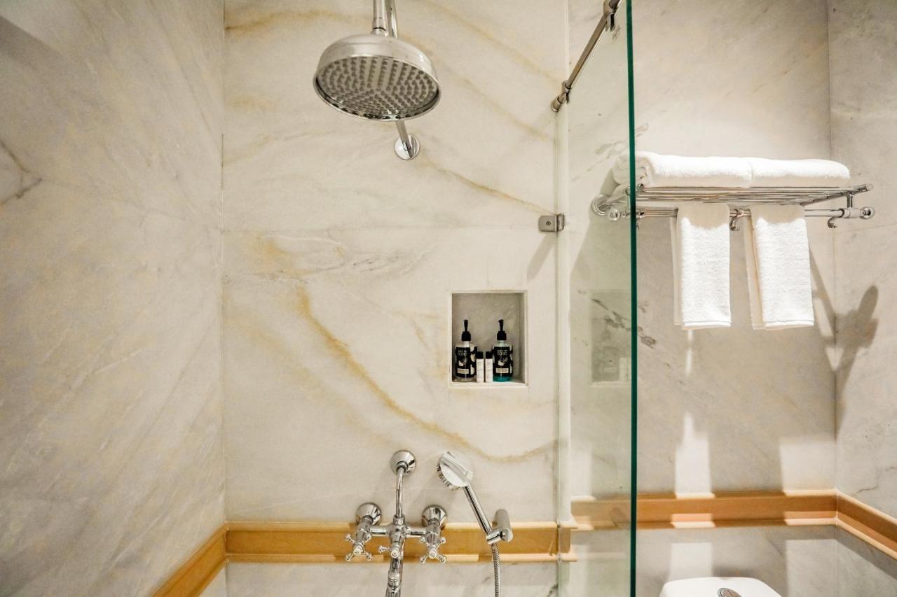 Saptapuri By Royal Orchid Hotels Limited فاراناسي المظهر الخارجي الصورة